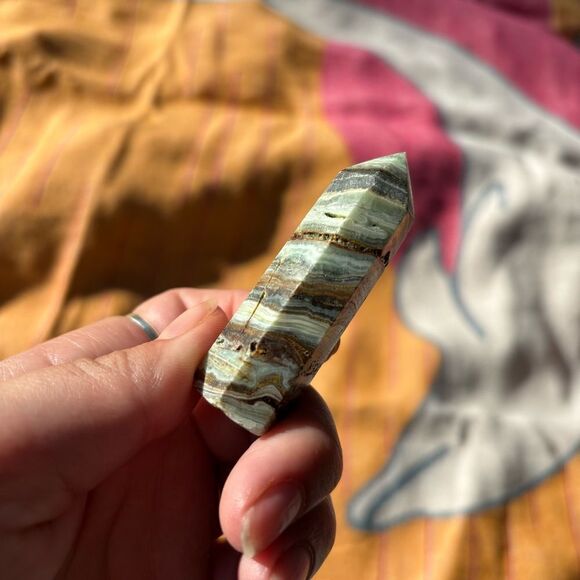 Banded Calcite Striped Crystal Point small crystal healing energy - Picture 3 of 5